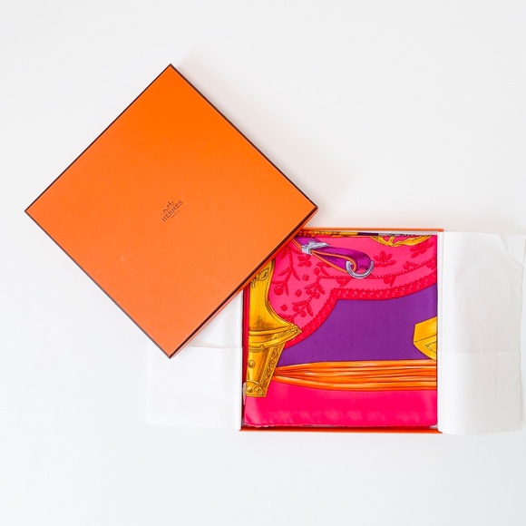 NWT Hermes Scarf "Etriers" in Pink & Purple - Picture 2 of 10